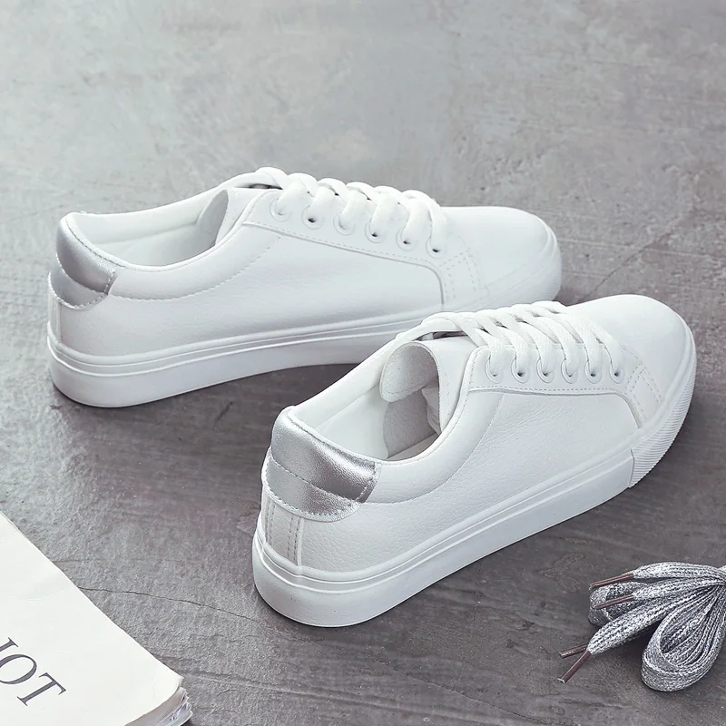 Baratos Moda Zapatos Mujer 2019 primavera nuevo Casual clásico Color sólido PU zapatos de cuero mujer Casual blanco zapatos zapatillas