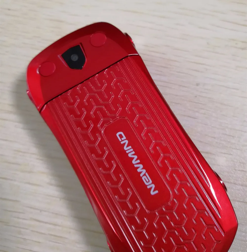Newmind F15 1,77 "мини мобильный телефон с откидной крышкой в форме машины, две sim-карты, fm-радио, Bluetooth, светодиодный, 1500 мАч, русская клавиатура