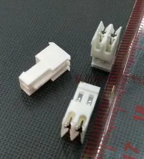 

50PCS Domestic 2.54 punctured IDC connector 2PIN 2.54mm white 180-degree opening double substitution 640621-2