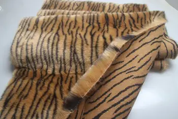

Fashion Tiger fur rug sofa cushion wool fabric for coat textiles handmade patches Party Jacquard thick tissu sequin fabric A353