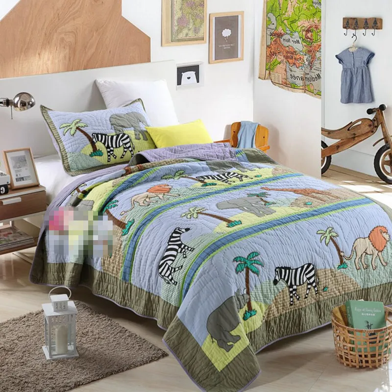 

Free shipping children animal zebra elephant giraffe rhino lion quilting cotton applique embroidery patchwork quilt 173*218cm