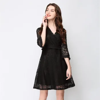 

2019Ladies elegant lace dress hollow out half sleeves black beautiful party dress tassels V neck slim pinched waist vestidos 5XL