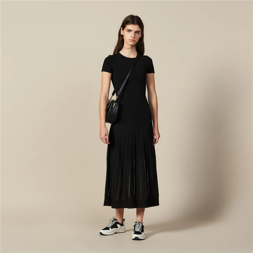

2019 fall and winter O neck slim maxi long black knitted dress for women