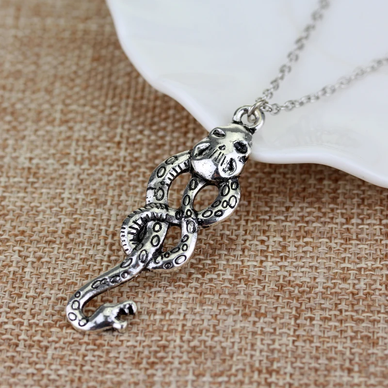 Dongsheng Nagini ожерелья «Слизерин» Horcrux Волдеморт пожиратель смерти змея ожерелья Винтаж Серебристый Темный знак для женщин мужчин-30