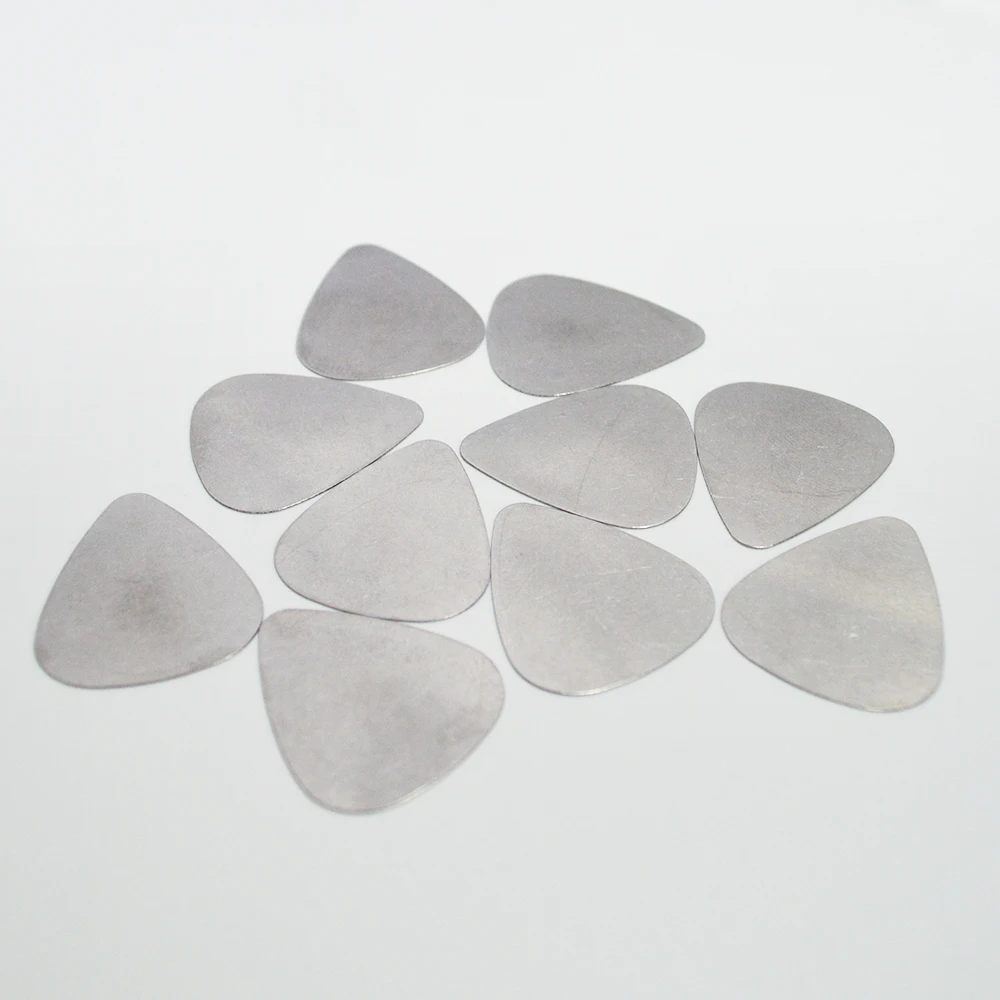 10 Pcs Stainless Steel Guitar Pick For Acoustic Electric Guitar Bass Player Heart Jazz Triangle Guitarra Plectrums for Choose 10 Pcs Stainless Steel Guitar Pick For Acoustic Electric Guitar Bass Player Heart Jazz Triangle Guitarra Plectrums for Choose