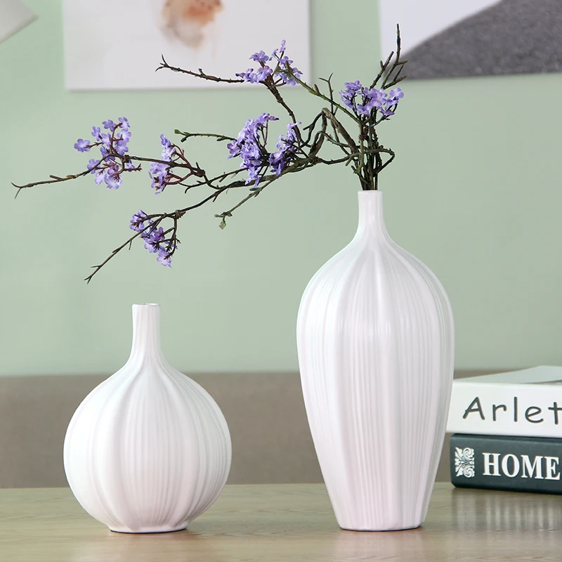 vase ornaments, modern and simple European style flower arrangement