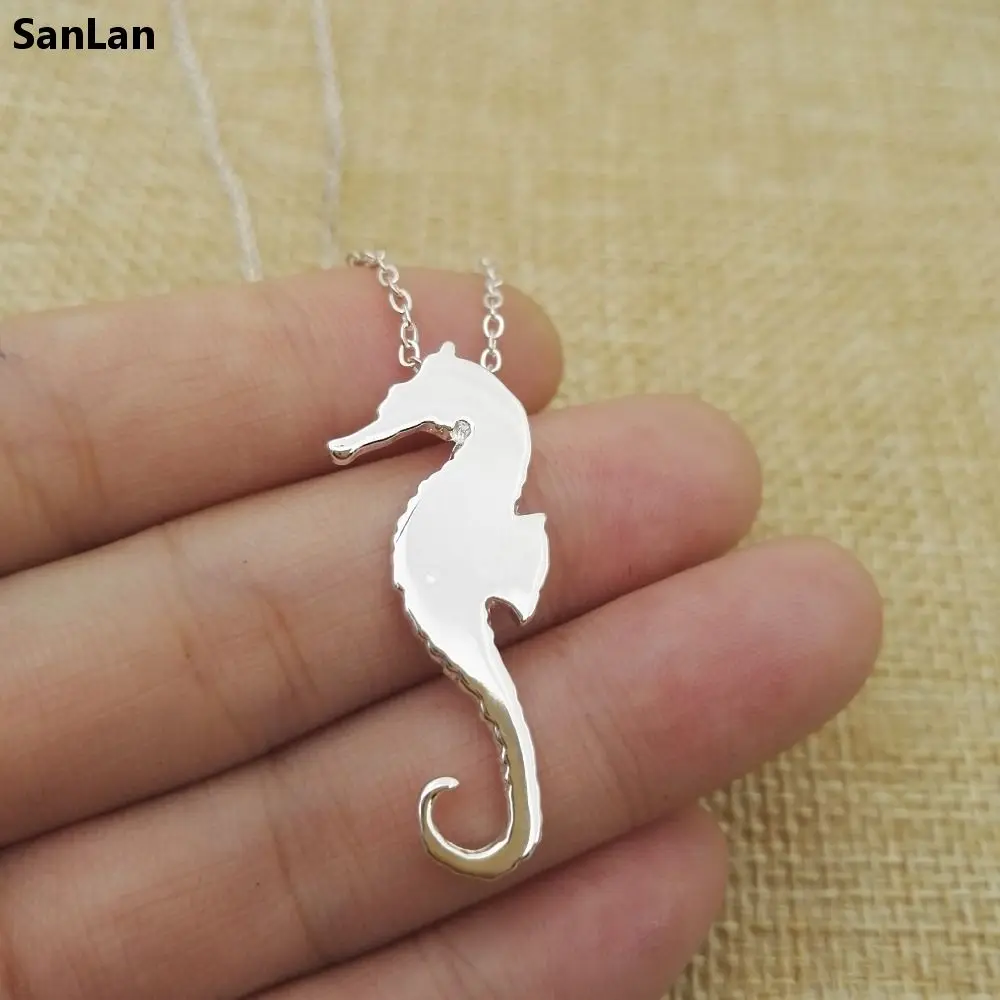 1pcs Dainty Women Ocean Animal Jewelry Gold Seahorse Necklace