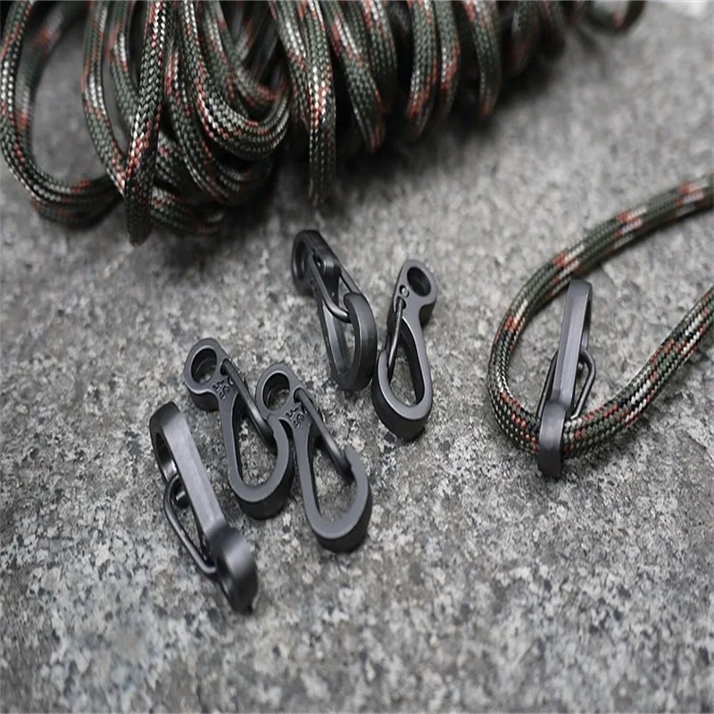 

FGHGF No Limits Travel EDC Self Defense Camping Outdoor Multi-function Key Buckle Aluminum Alloy Climbing Hook Chain
