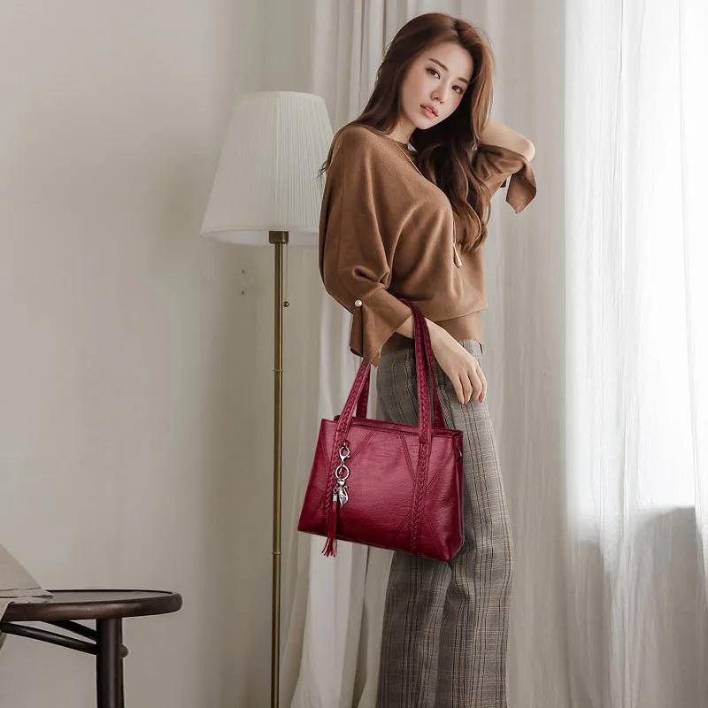 New Leather Tassel bags Large Capacity Women Shoulder Messenger Bag Handbag Famous Big Bag Designer