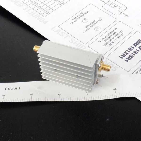 Бесплатная доставка Φ 800 ~ 1000 МГц усилитель мощности UHF широкополосный 2 Вт|Датчик