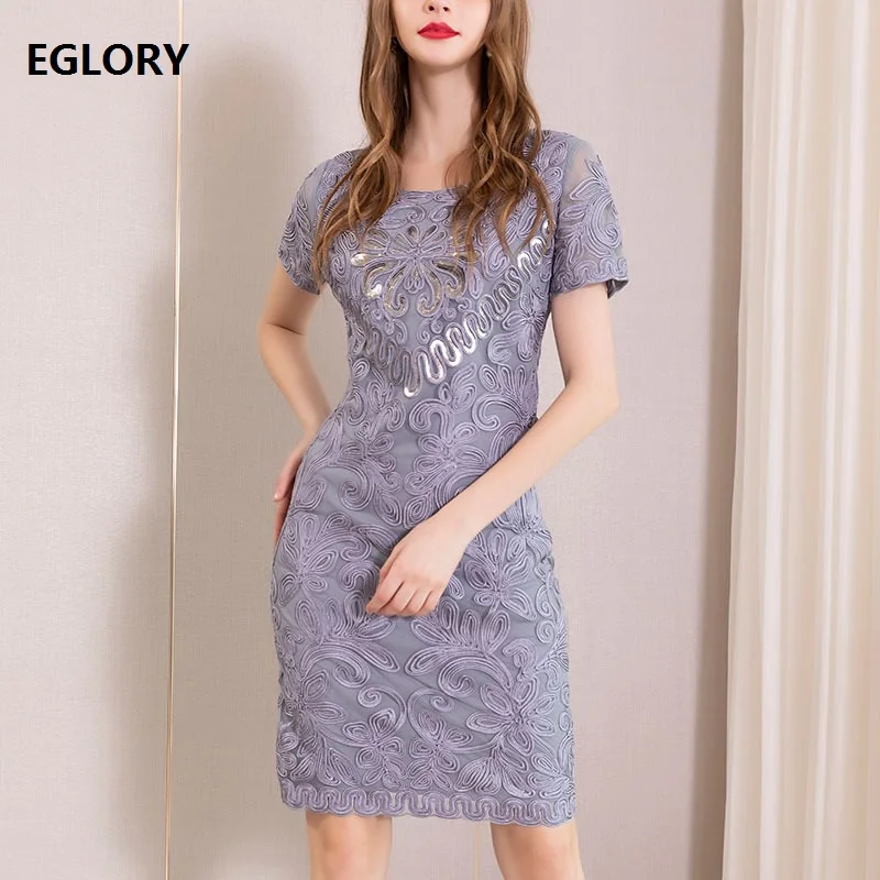 

Vestidos De Festa 2019 Summer Fashion Party Cocktail Women O-Neck Allover Appliques Embroidery Sequined Bodycon Sheath Dress 4XL