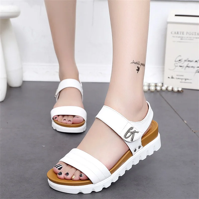 Zapatos de Suela gruesa Sandalias de Verano Femenino 2017 Nuevos  Estudiantes Un Desliz con Sandalias Planas Del Todo Fósforo Muffin Ocio  Coreano Marea Sandalias de Las Mujeres|thick sole sandals|women  sandalssandals female -