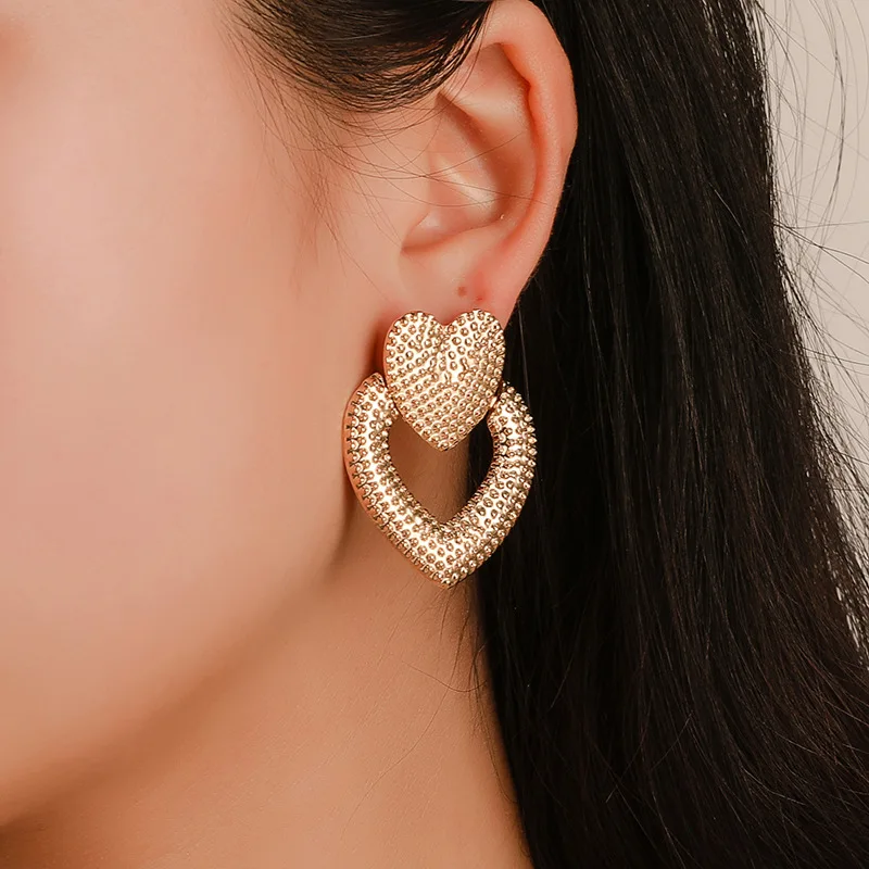

Matte Design Gold Color Double Heart Stud Earrings for Women Girls Korean Earrings Fashion Jewelry Pendientes Brincos 2019 QW36