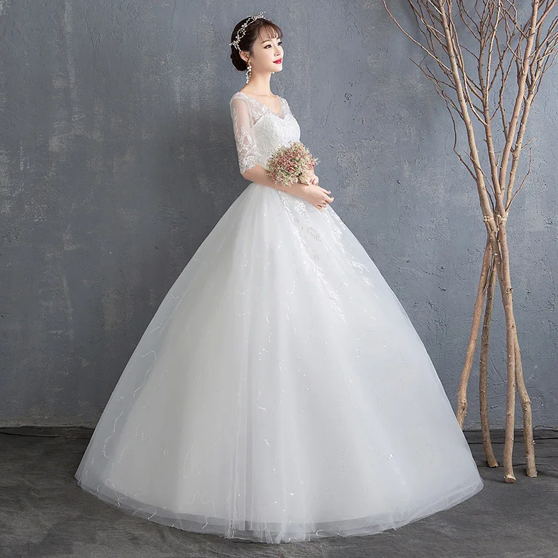 Romantic V-neck Elegant Princess Wedding Dress Sexy Half Sleeves Appliques Celebrity Bride Ball Gown Vestido De Noiva