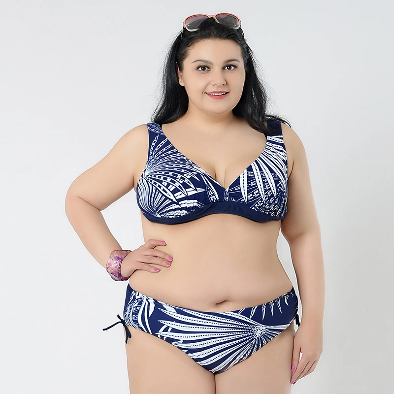 Plump bikini girls - XXX Image German sex orgy video