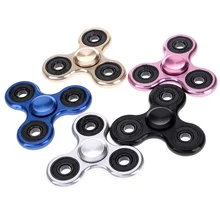 СДВГ Тревога Аутизмом Непоседа Стресс Редуктора Ручной Три Spinner Металлический EDC Детские Игрушки
