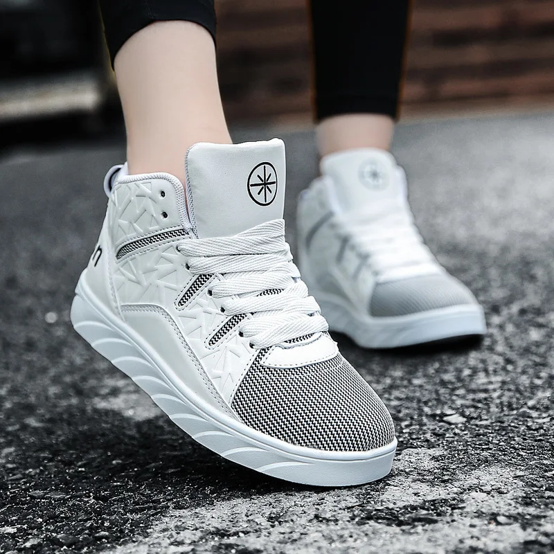 عالية أعلى للجنسين حذاء كاجوال الدانتيل يصل كعب مسطح النساء أزياء رياضية مخطط الحب تزلج أحذية Zapatillas حجم 35-44 XZ140 عالية أعلى للجنسين حذاء كاجوال الدانتيل يصل كعب مسطح النساء أزياء رياضية مخطط الحب تزلج أحذية Zapatillas حجم 35-44 XZ140