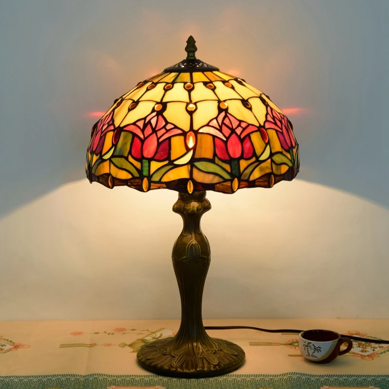 луис комфорт тиффани table lamp. настольная лампа с абажуром. лампа настольная абажур стекло. настольная лампа стекло с абажуром. настольная лампа st luce ampolla sl974.