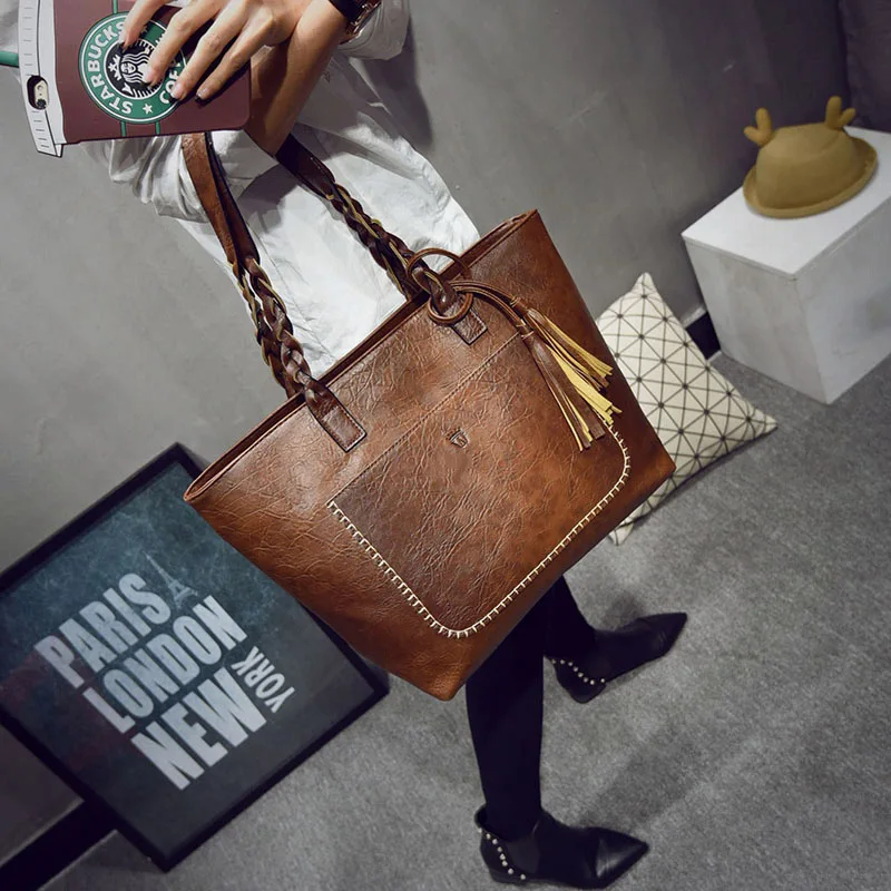  2019 Large Capacity Women Bags Shoulder Tote Bags bolsos New Women Messenger Bags With Tassel Famou - 32796150236