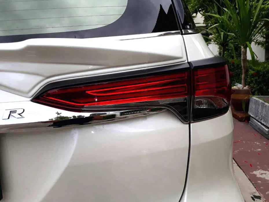 Tail Light Cover For Toyota Fortuner 2016 2017 Car ABS Black Matte Decoration Exterior Rear Lamp Hoods Accessory Moulding 44
