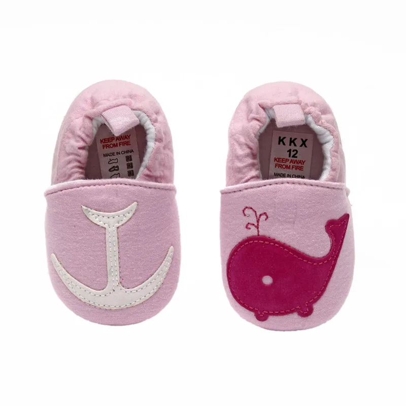 Новая хлопковая обувь для маленьких мальчиков и девочек с рисунком лисы из мультфильма, мокасины для малышей 0-6, 7-12, 13-18 месяцев, нескользящая обувь на мягкой подошве