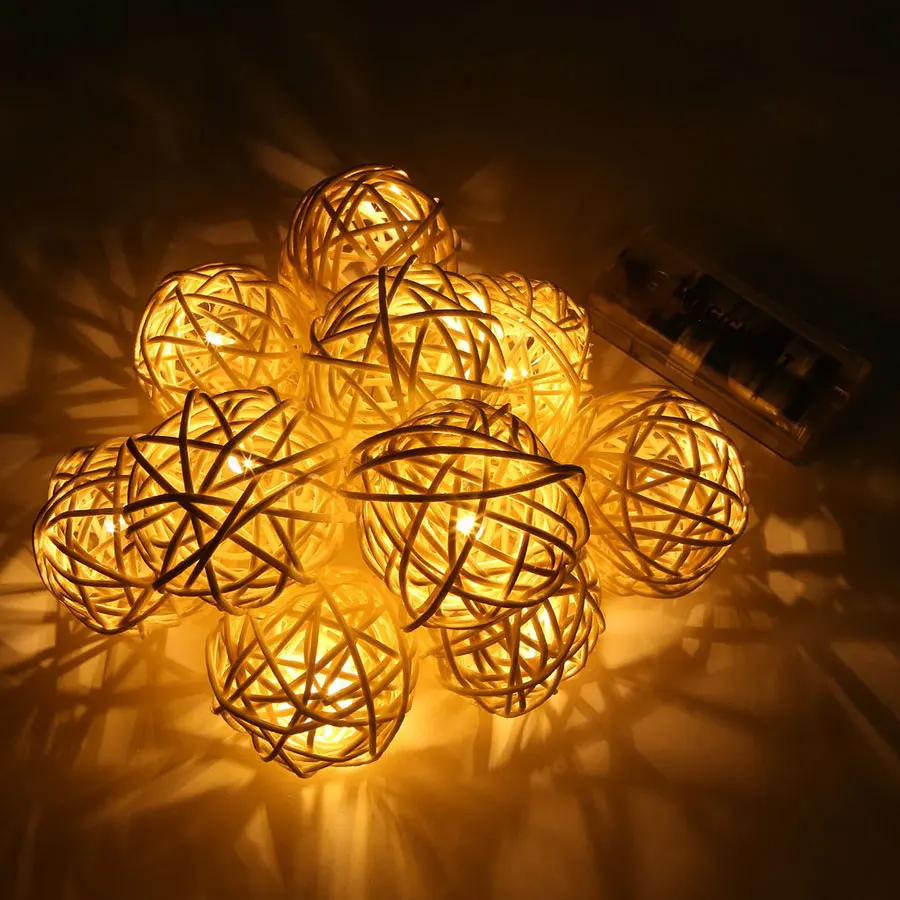 garland-on-batteries-string-lights