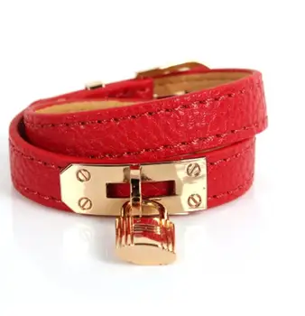 

Star models small pepper net red with a small lock bracelet