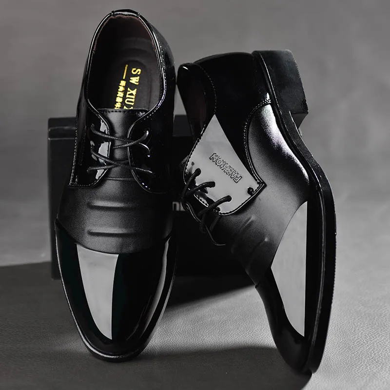 Новинка Мужские туфли из высококачественной лакированной кожи Zapatos de hombre