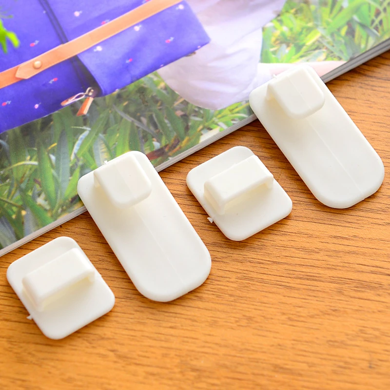 

Plastic Hooks 2 pairs(4pcs) Sticky Hook Set Air Conditioner Remote Control Key Practical Wall Storage Holder Strong Hanger