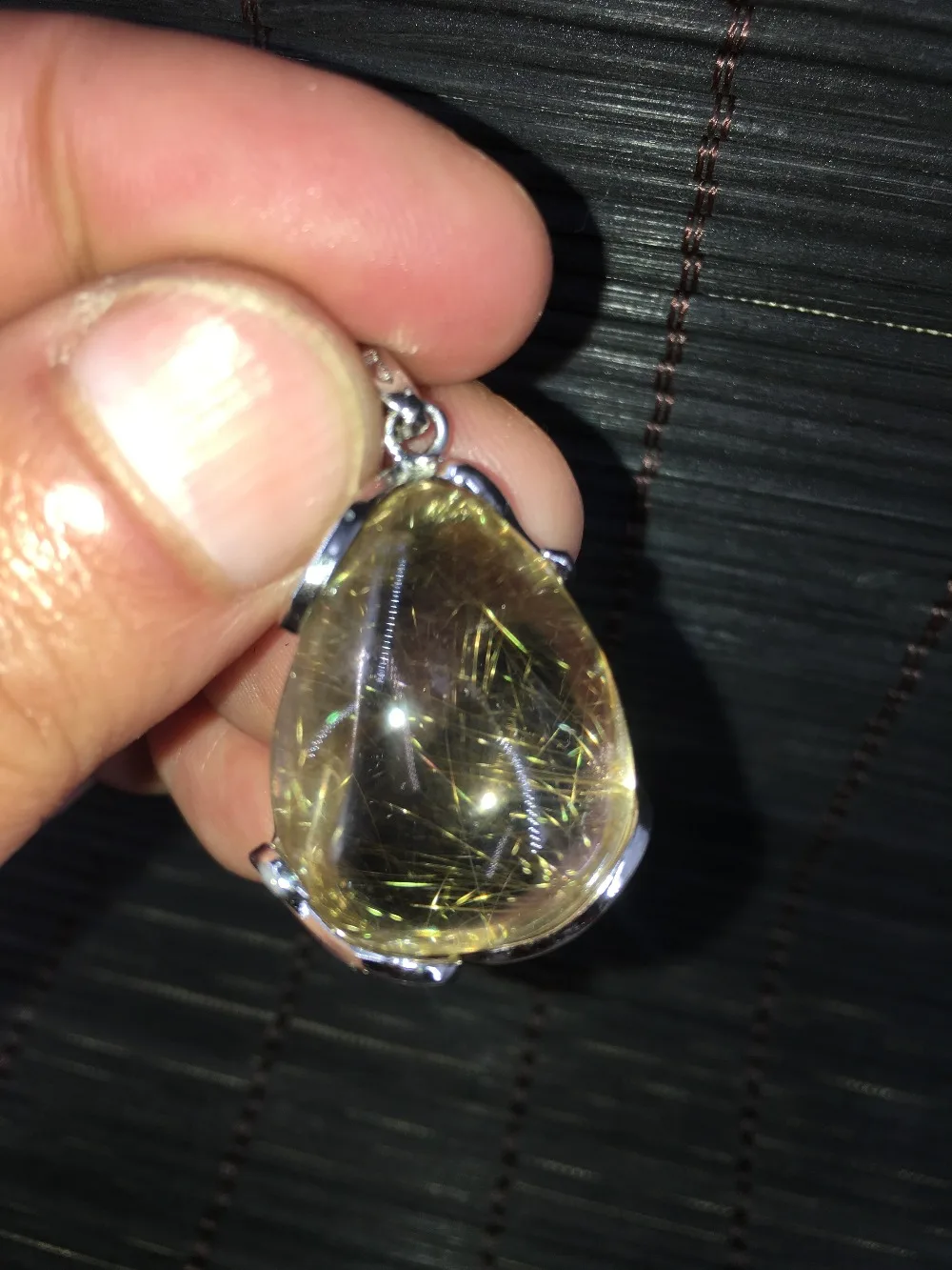 

Natural hair crystal Women or Man Necklace Pendant Super energy Healing Crystal T1319