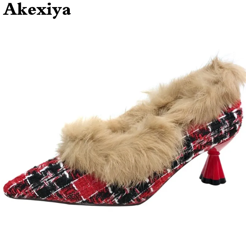 

Hairy shoes female new 2018 net red women's shoes autumn and winter pointed stiletto heels plus velvet warm rabbit fur shoe