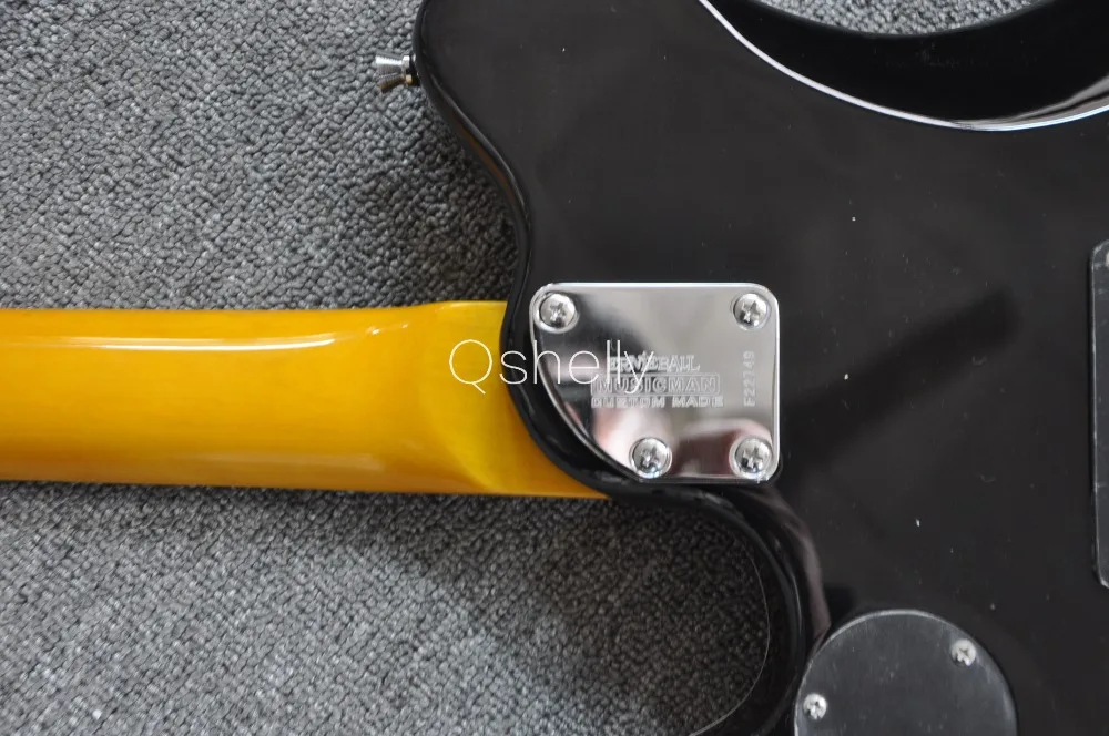 Наивысшего качества QShelly пользовательский Черный EVH стеганые кленовый флейм верхней белой окантовкой гитара, для музыкантов в винтажном стиле клен шеи Электрический Гитары s