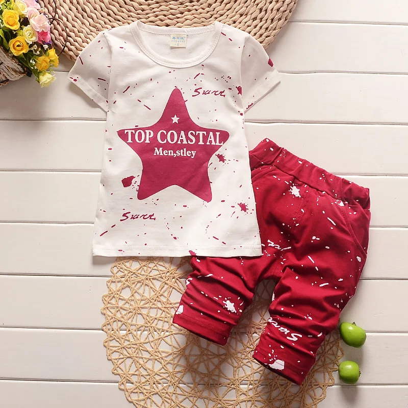 Для маленьких мальчиков одежда брендовый летний комплект детской одежды футболка+ Штаны костюм Костюмы Комплект Одежда со звездным принтом для новорожденных, спортивные Костюмы