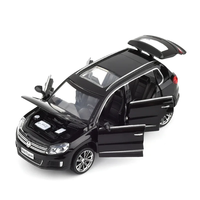  High simulation 1:32 Tiguan SUV Alloy Pull Back Toy Car Model Musical Flashing Six Open The Doors D