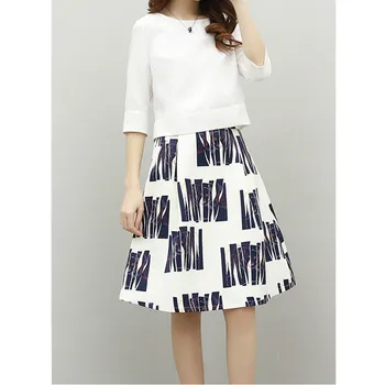 

Women's Round Neck Solid 3/4 Sleeve T-Shirt + High Waist Midi Skirt Two-Piece Sets Sweet Pullover Slim Sets