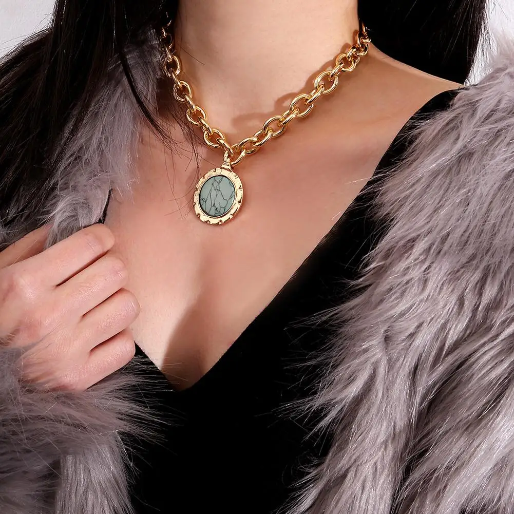 

Vintage Women Round Faux Pendant Cable Chain Jewelry Necklace