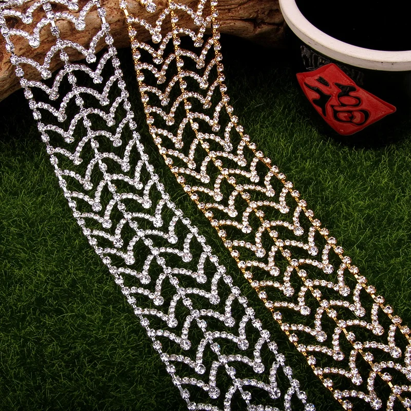 

Free Shipping 5yards Rhinestone crystal Chain Bridal Sash Rhinestone Applique, Wedding Applique,Rhinestone Trimming LSRT045