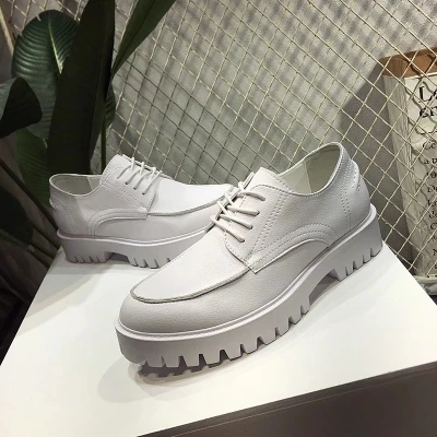 

Men's shoes in the thick bottom increase Korean version of the trend of breathable Bullock carved shoes tide Japanese casual sho
