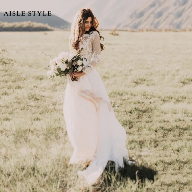 2017 Bohemian Wedding Dresses Vintage Lace Long Sleeves 2017 Bohemian Wedding Dresses Vintage Lace Long Sleeves Dress Boho Country Bridal Gown Flowy Chiffon
