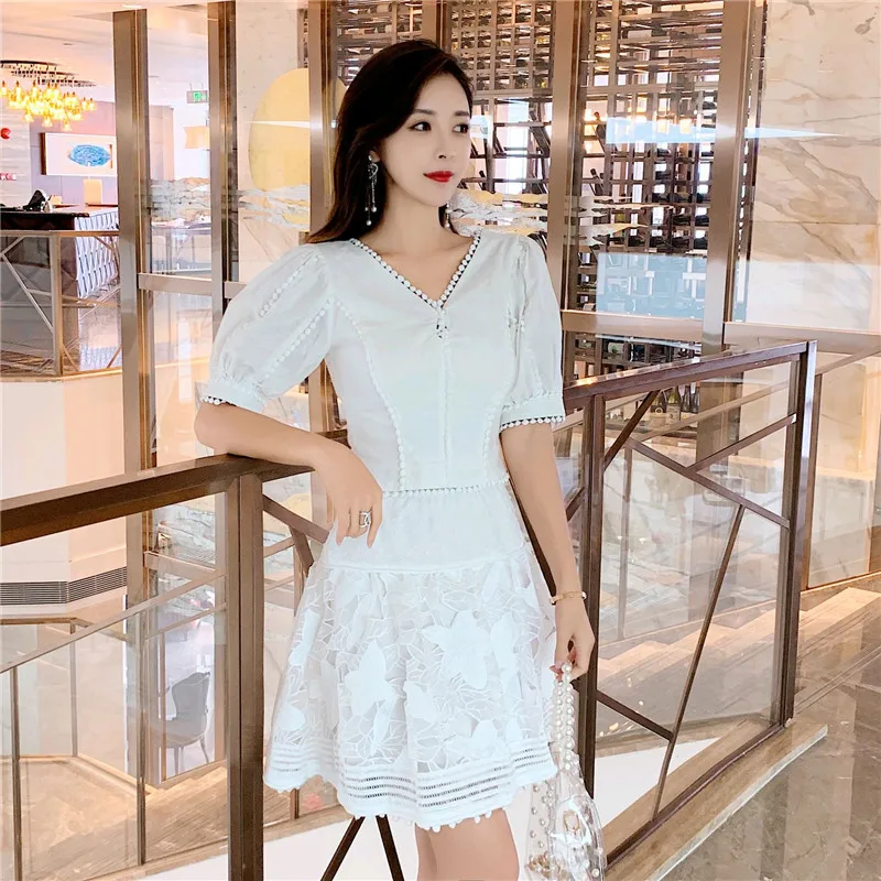 

New Fashion Women's Sets Summer 2019 Chic Puff Sleeved V Neck Slim White Blouse Top + Floral Embroidery Mini Skirt 2 Piece Sets