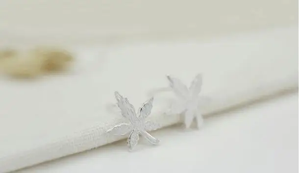 Модные 925 пробы серебряные ювелирные изделия кленовые листья серьги-гвоздики для женщин Стерлинговое Серебро-ювелирные изделия EH546