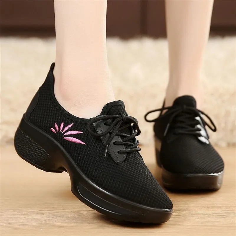 

LAIDILANGTU Spring and autumn new ladies casual Sneakers shoes with mesh breathable lightweight ladies movement shoes