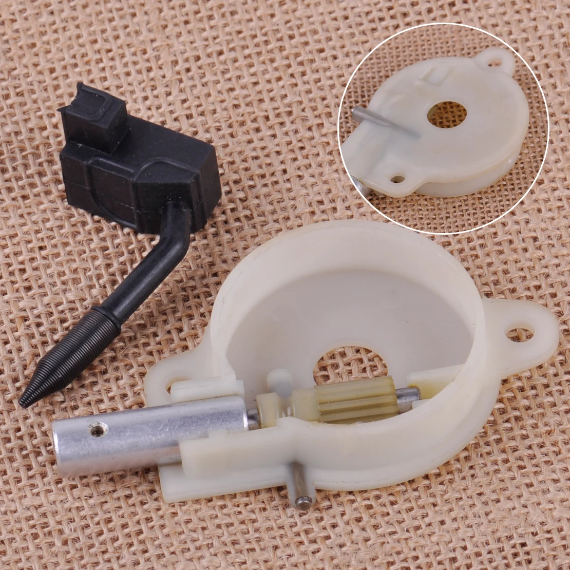 LETAOSK New Oil Pump Oiler Replacement Fit for Husqvarna 36 41 136 137 141 142 Chainsaw 530029835 530014410