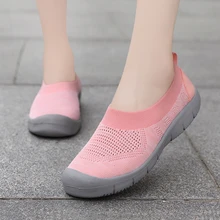 Женские кроссовки без шнуровки; Легкая женская прогулочная обувь из дышащей сетки; Летняя женская обувь на танкетке для занятий фитнесом; Размеры 35-42; 1918s