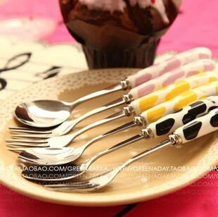

Kawaii Cows Grain Ceramic Handle Stainless Steel Spoon Fork Knife Kit Creative Portable Tableware Dinner Set 3Pcs/Lot