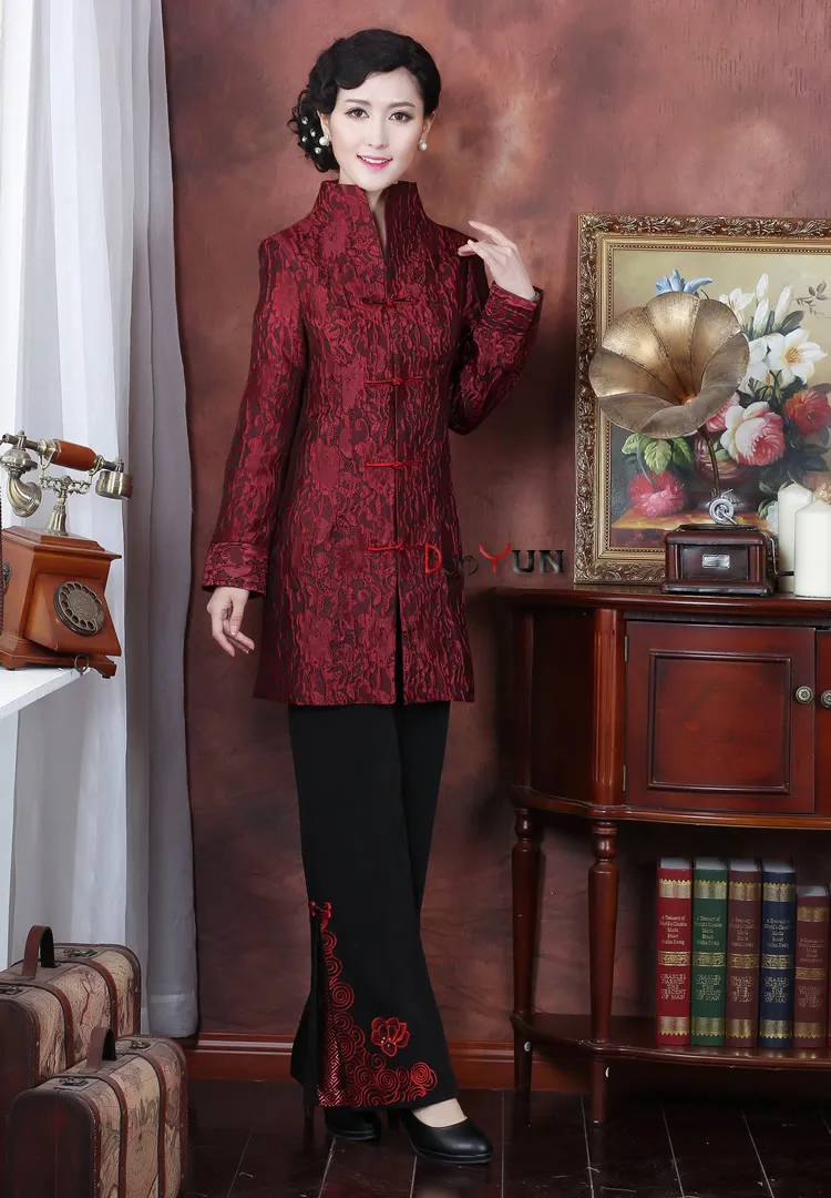 Китайская традиционная Женская шелковая атласная длинная куртка размер M-4XL - Цвет: Красный