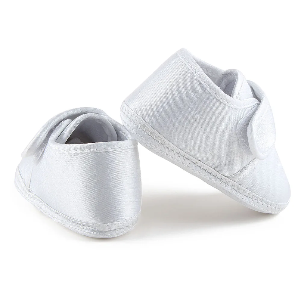 Delebao/чистый белый цвет; обувь для крещения; мягкая подошва; детская хлопковая обувь для 0-15 месяцев; крещение новорожденного