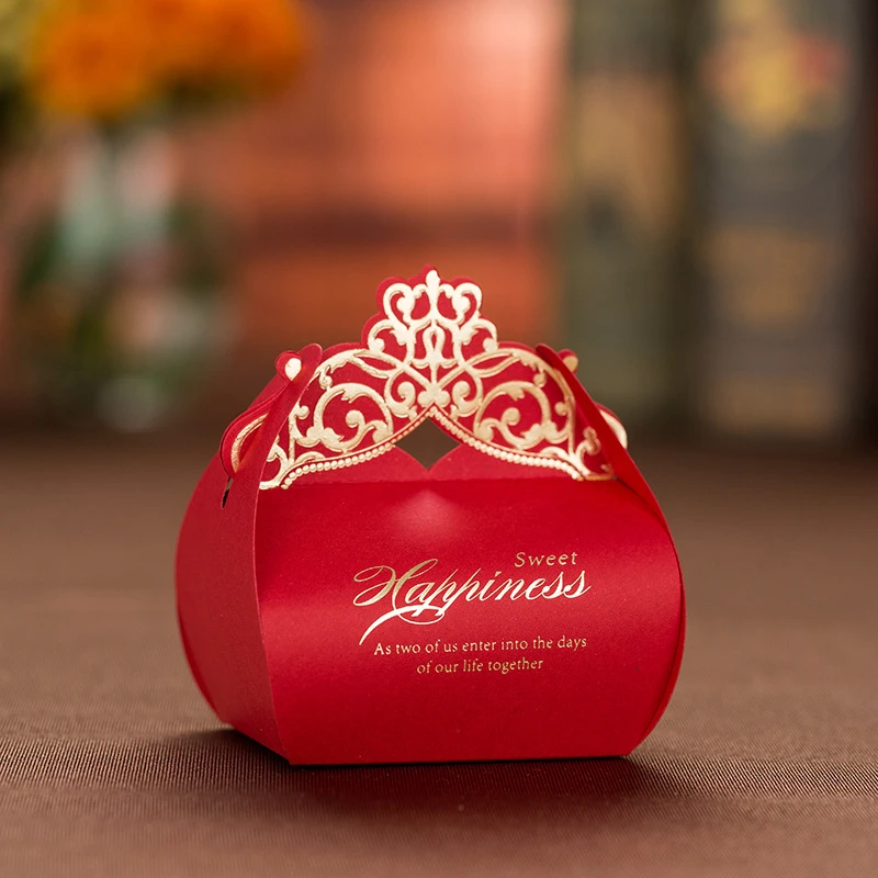 

50pcs/lot Romantic Laser Cut Wedding Favor Box Lace Floral Candy Boxes Flower Red Sweets Holder Engagement Party Supplies