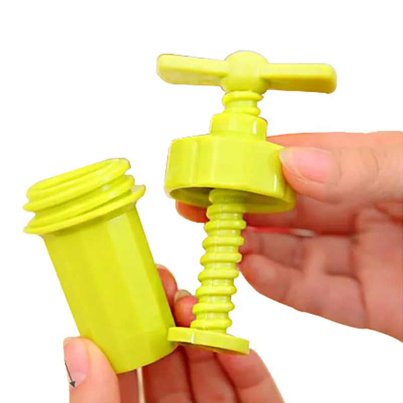Kitchen Ginger Garlic Manual Press Twist Cutter Crusher Cooking Tool