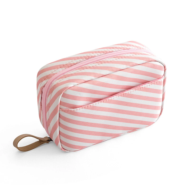 PURDORED 1 pc Flamingo Cosmetic Bag Women Necessaire Make Up Bag Travel Waterproof Portable Toiletry Makeup Case Dropshipping PURDORED 1 pc Flamingo Cosmetic Bag Women Necessaire Make Up Bag Travel Waterproof Portable Toiletry Makeup Case Dropshipping